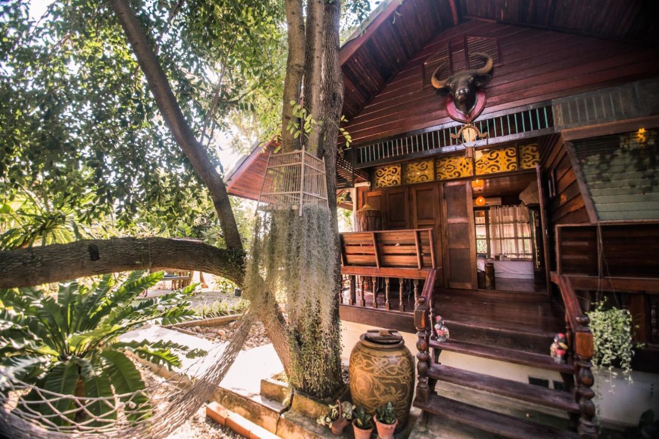 The Antique Riverside Resort Ban Pong  Esterno foto