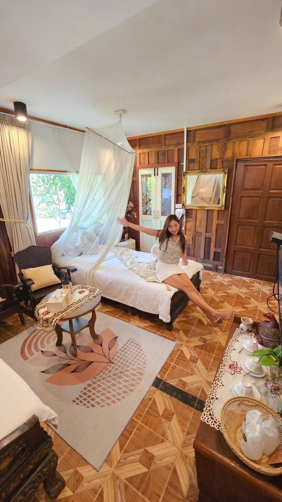 The Antique Riverside Resort Ban Pong  Esterno foto