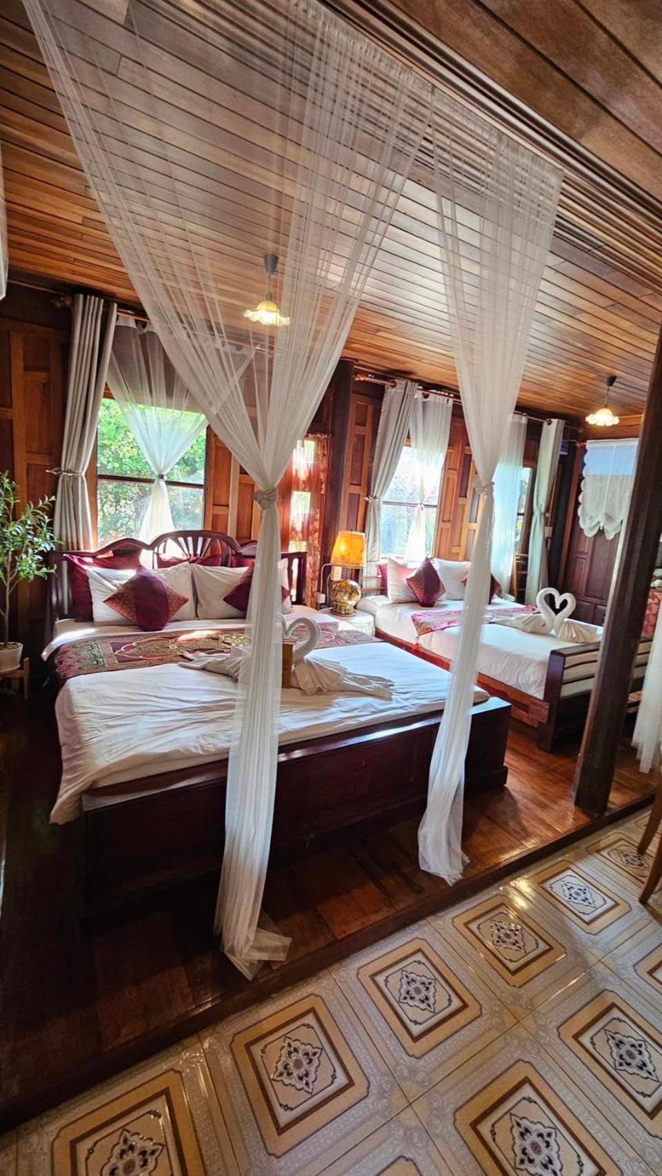 The Antique Riverside Resort Ban Pong  Esterno foto