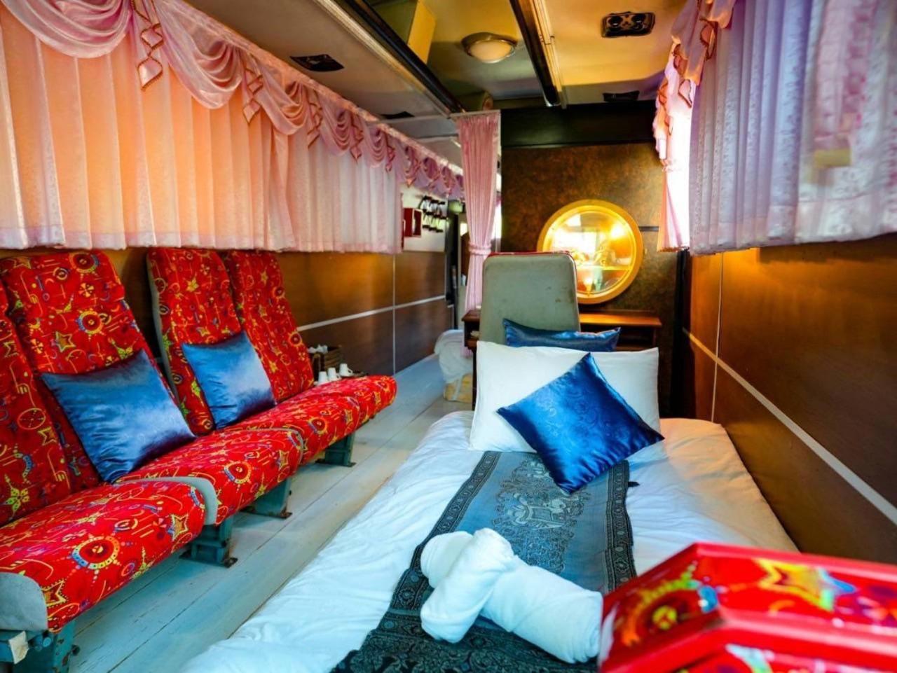 The Antique Riverside Resort Ban Pong  Esterno foto