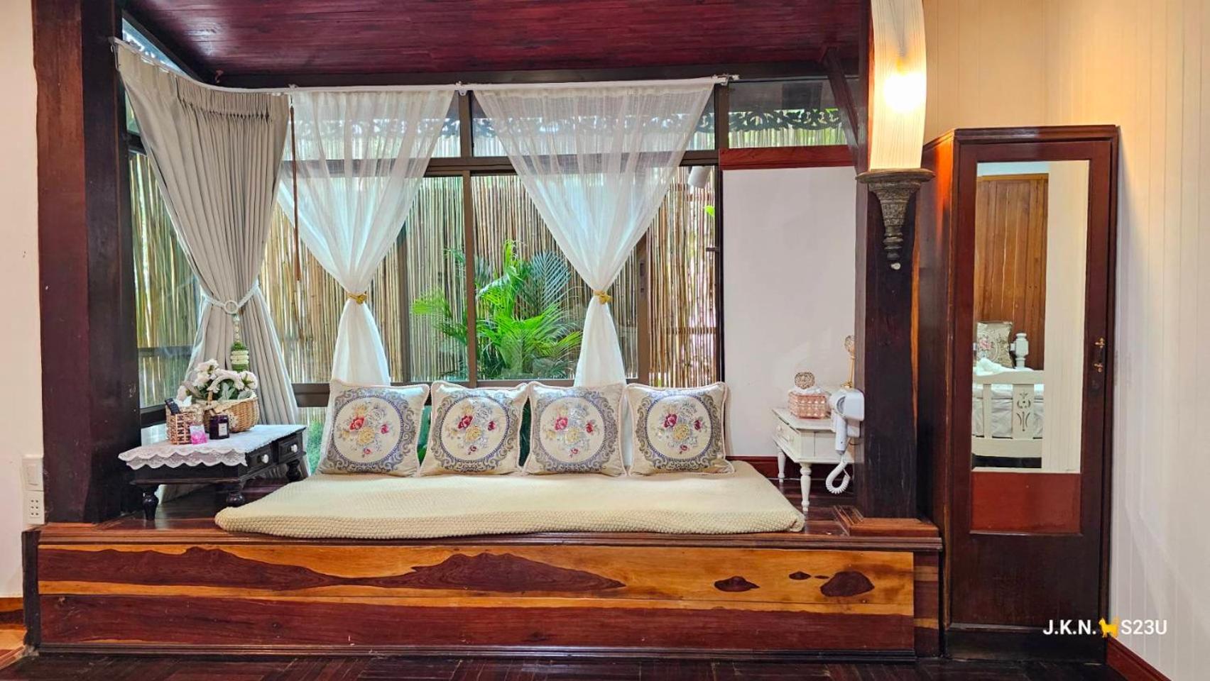 The Antique Riverside Resort Ban Pong  Esterno foto
