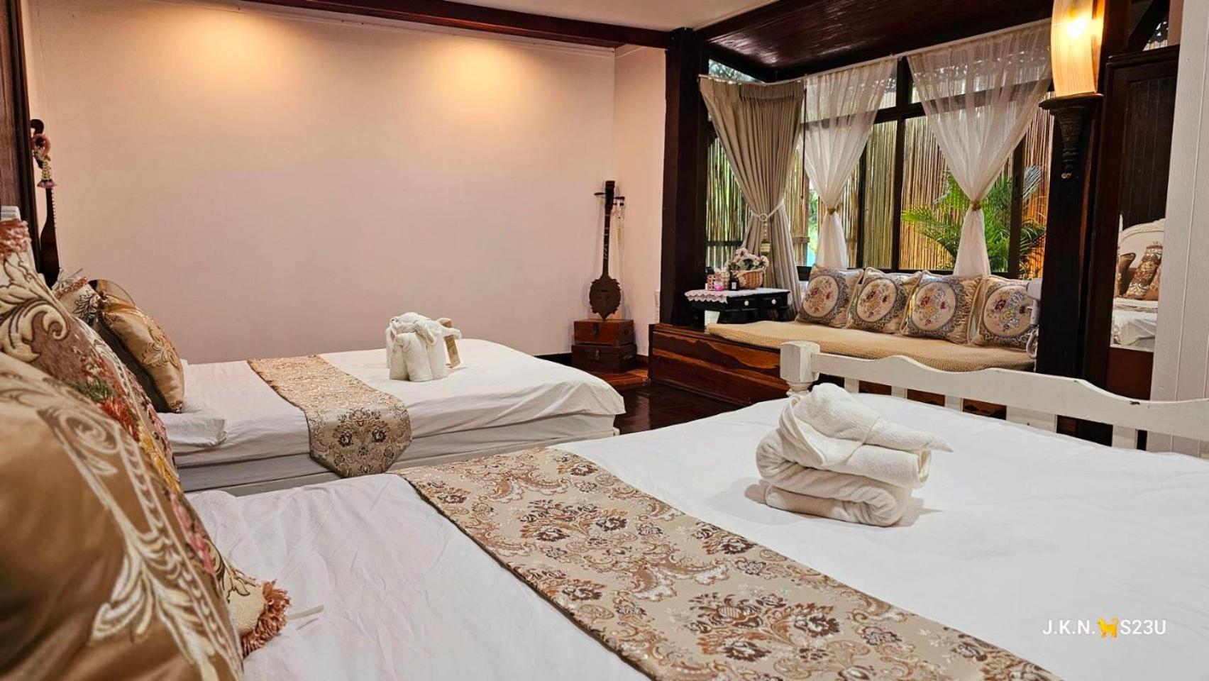 The Antique Riverside Resort Ban Pong  Esterno foto