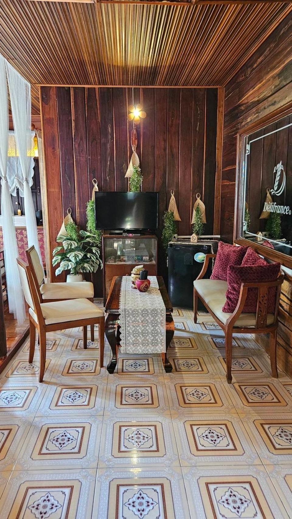 The Antique Riverside Resort Ban Pong  Esterno foto