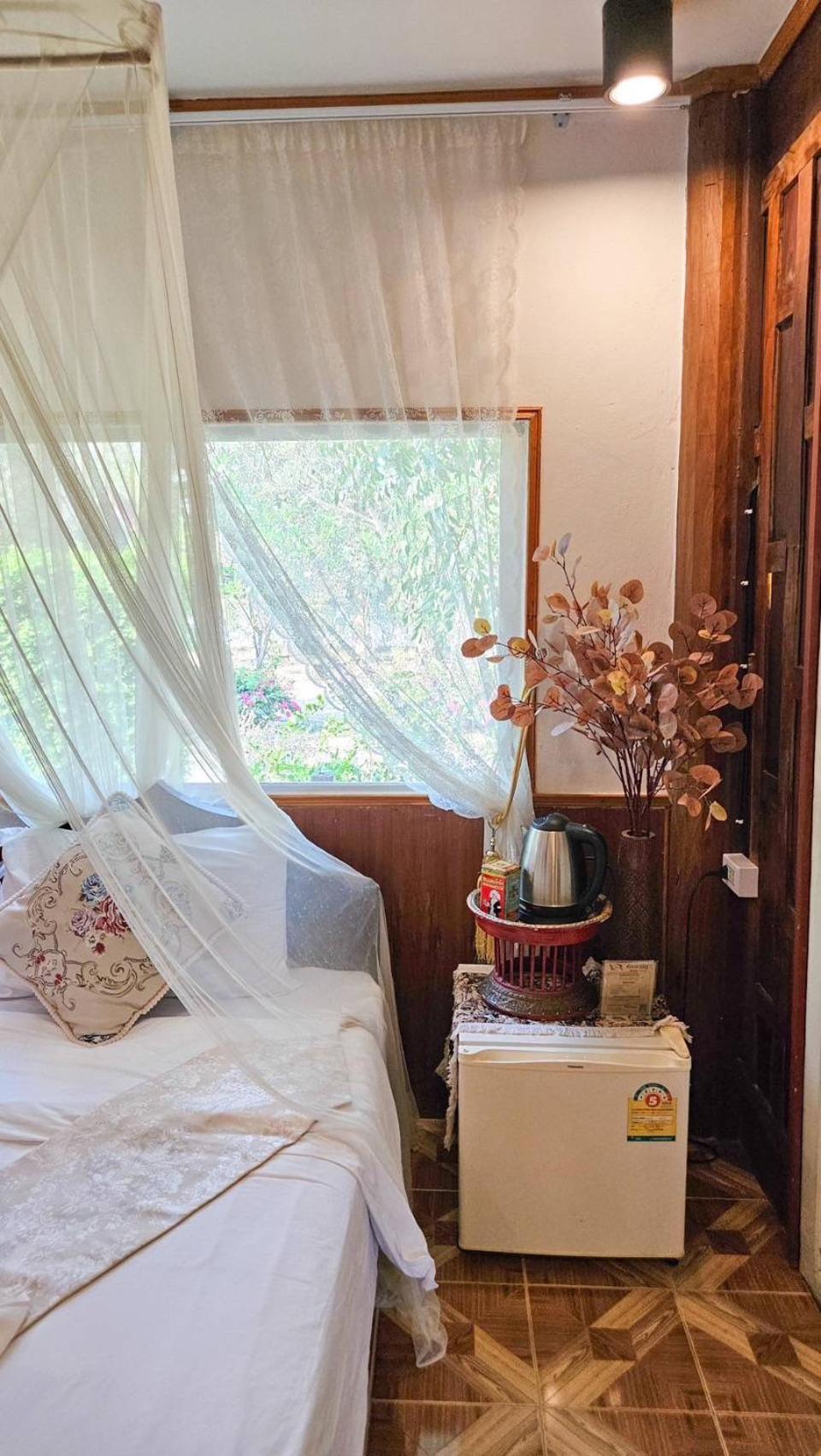 The Antique Riverside Resort Ban Pong  Esterno foto