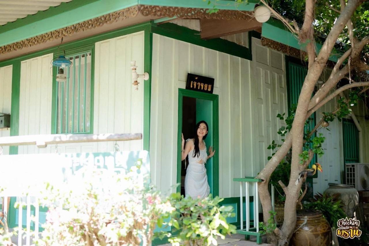 The Antique Riverside Resort Ban Pong  Esterno foto