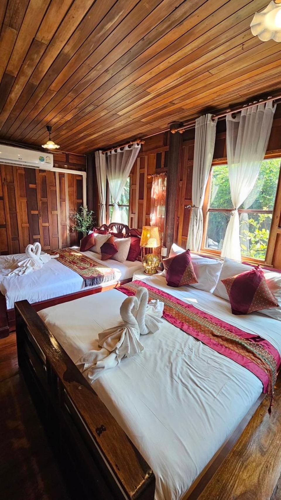 The Antique Riverside Resort Ban Pong  Esterno foto